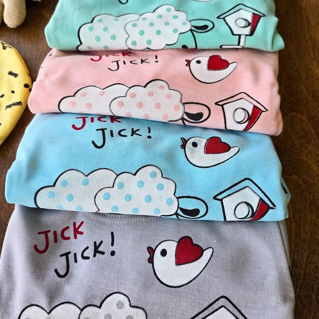 سه تکه بلوز شلوار و کلاه ببعی و جوجه کد 4448