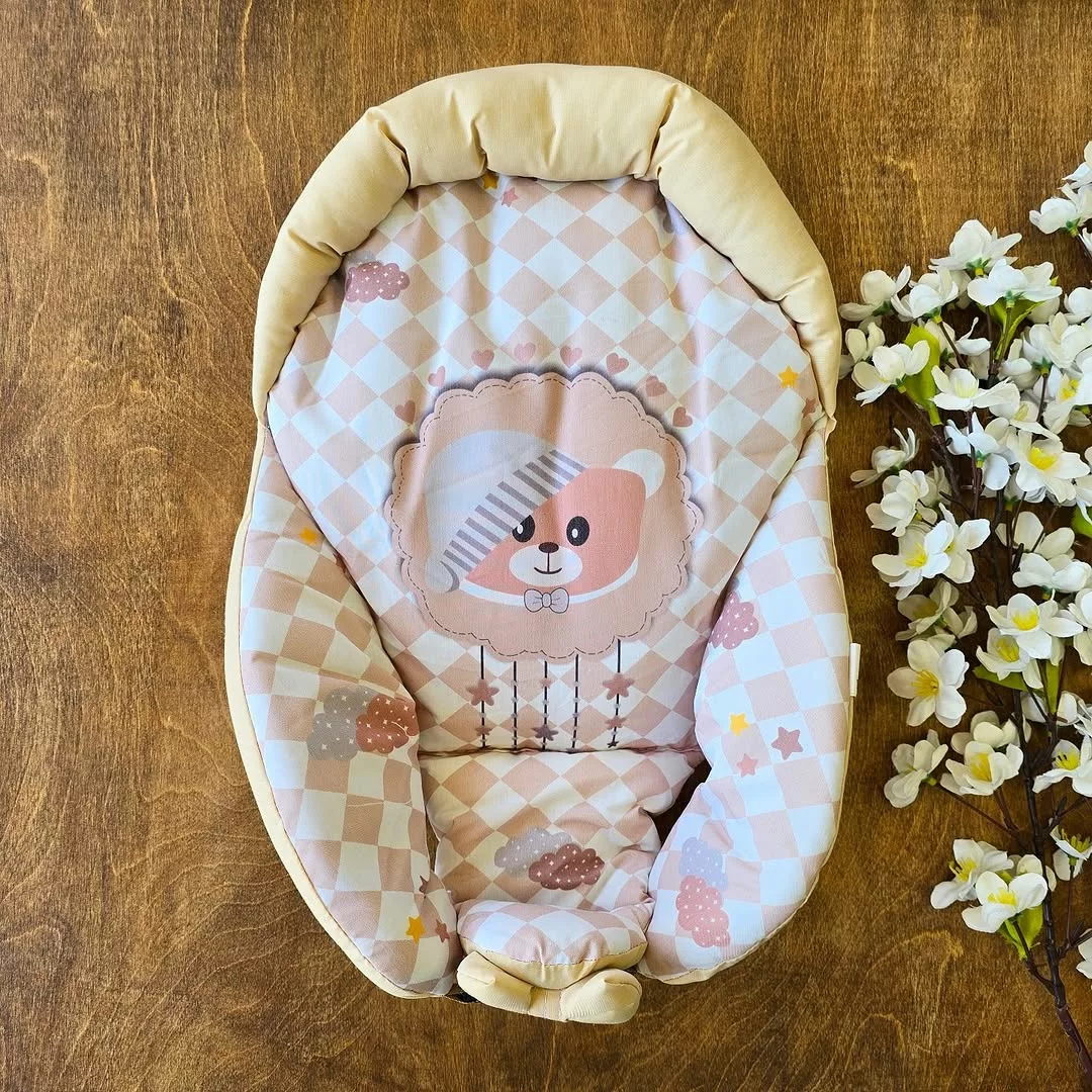 قنداق سوئیسی کرمی – آغوشی نوزاد کد 2749