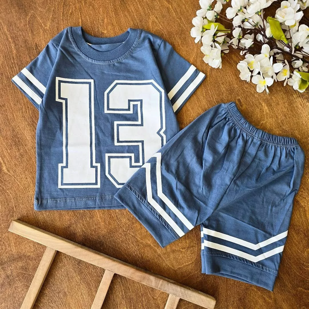 تیشرت شلوارک ورزشی شماره ۱۳ کد ۴۷۰۰