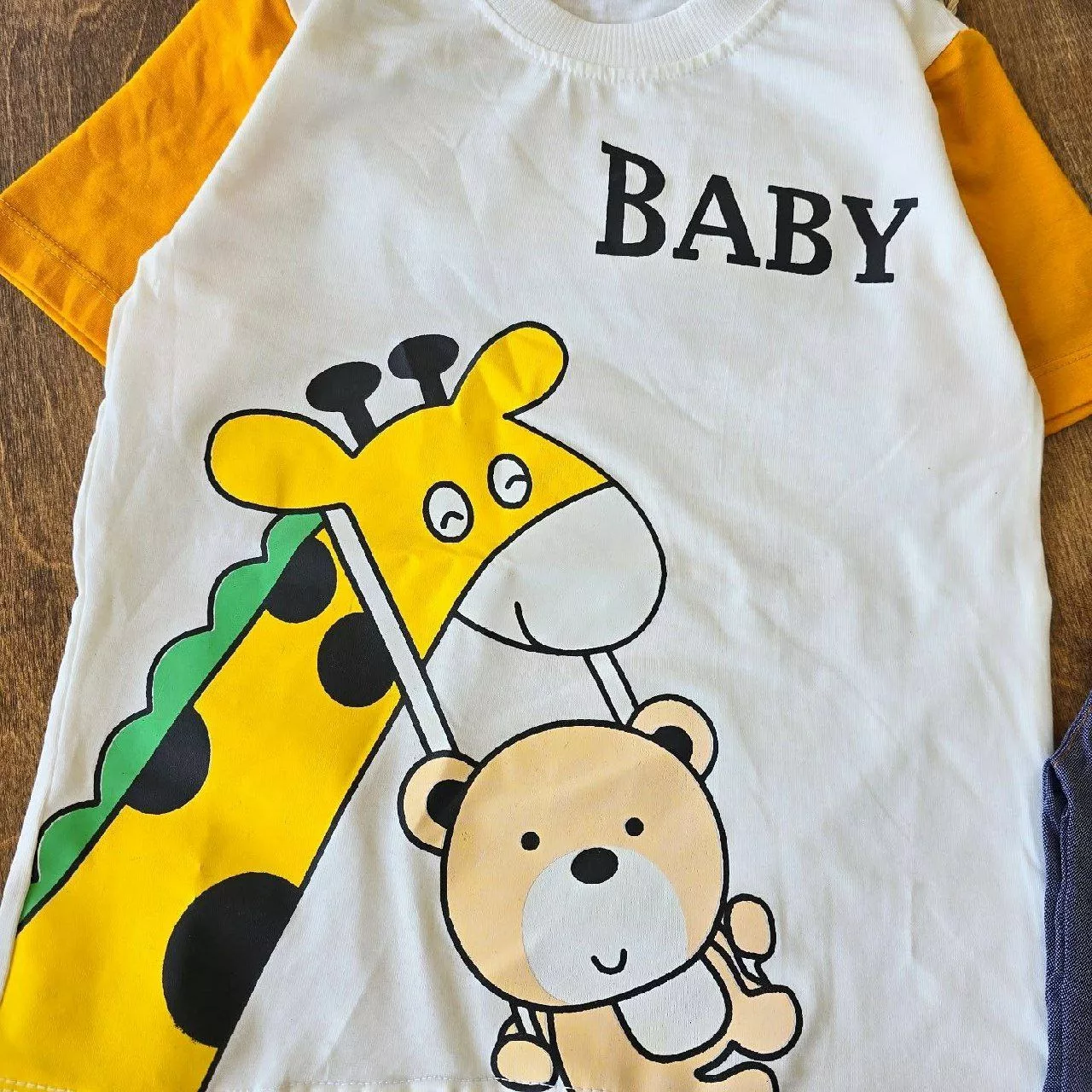 تیشرت شلوارک کتان زرافه خرس baby سایز ۴۰،۴۵ کد ۴۸۸۴