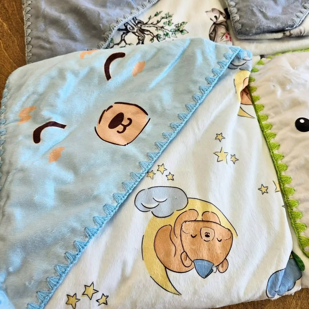 پتو دورپیچ مخمل کنار گلدوزی کد ۵۰۱۳