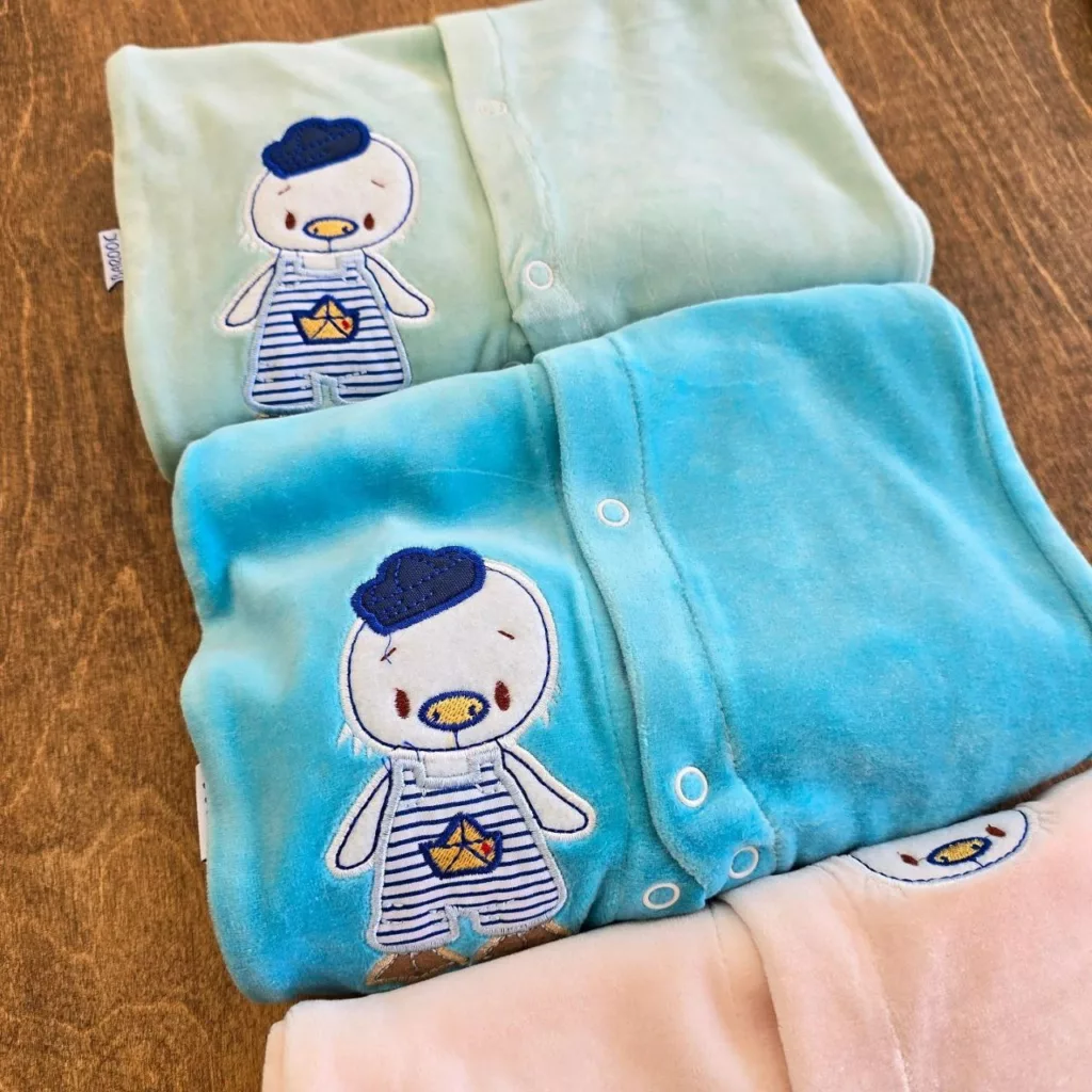 سرهمی مخمل جورابدار باروک طرح جوجه کد ۵۱۴۸