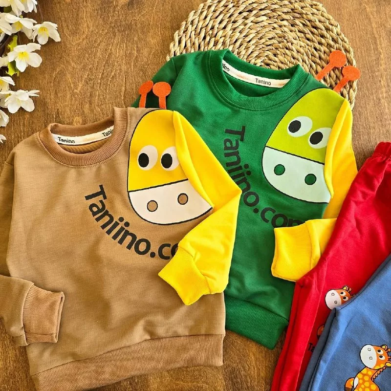 بلوز شلوار زرافه شاخدار سایز ۳۵ تا ۴۵ کد ۵۱۵۴