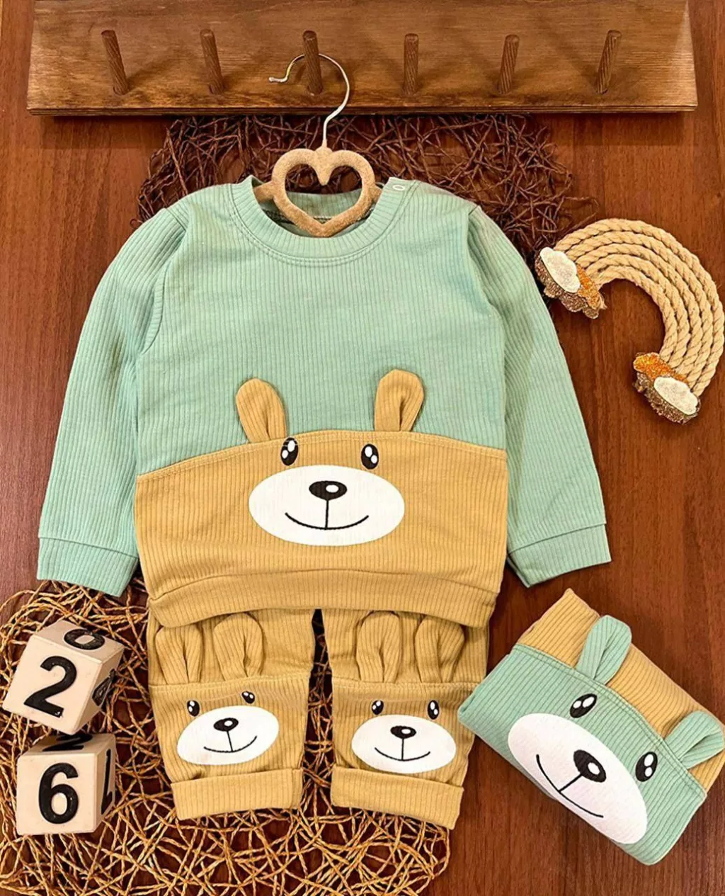 بلوز شلوار کبریتی خرس و خرگوش سایز ۳۵،۴۰ کد ۵۱۲۳