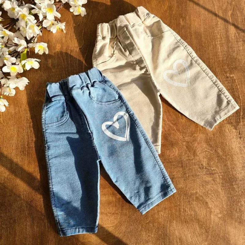 شلوار لی طرح قلب سایز ۴۰ تا ۵۵ کد ۵۱۶۵