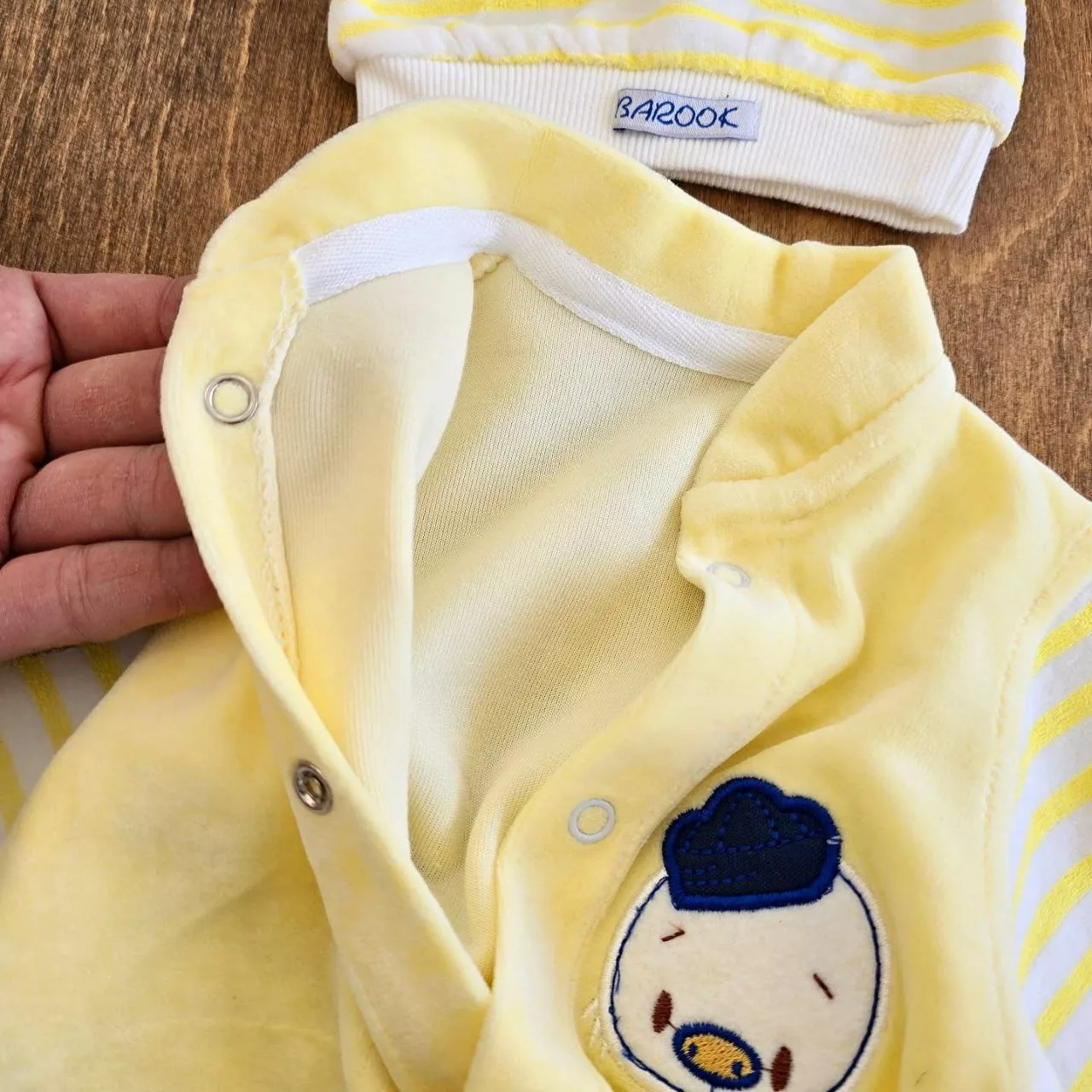 سرهمی مخمل جورابدار باروک طرح جوجه کد ۵۱۴۸