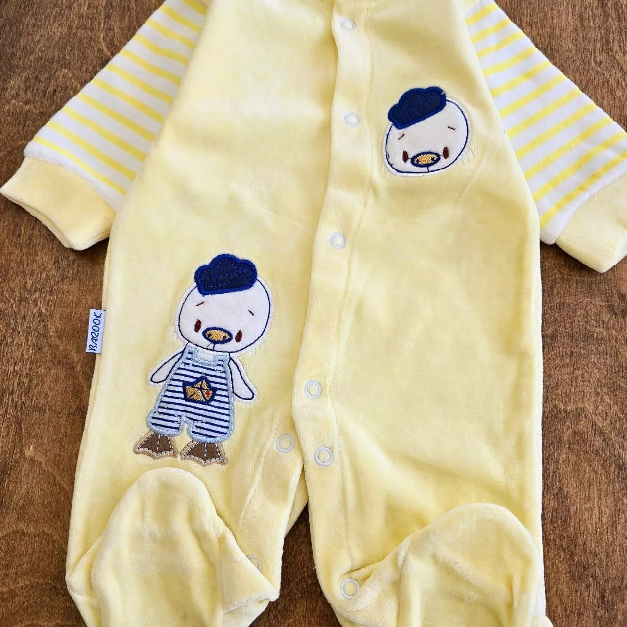 سرهمی مخمل جورابدار باروک طرح جوجه کد ۵۱۴۸