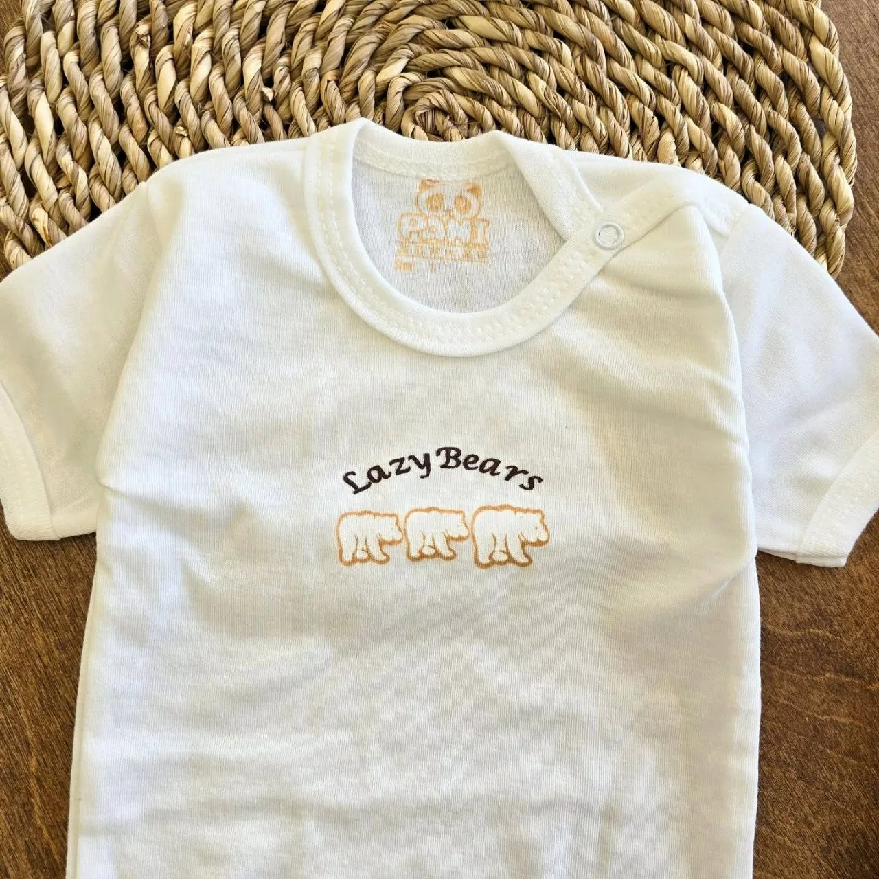 بادی رکابی و آستین کوتاه سه خرس قطبی سایز ۱ تا ۶ کد ۵۰۹۴