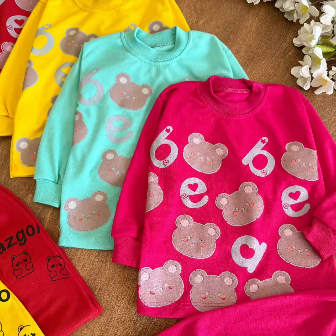 بلوز شلوار کله خرس و الفبا (چاپ کمرنگ) سایز ۴ تا ۶ کد ۵۲۰۸