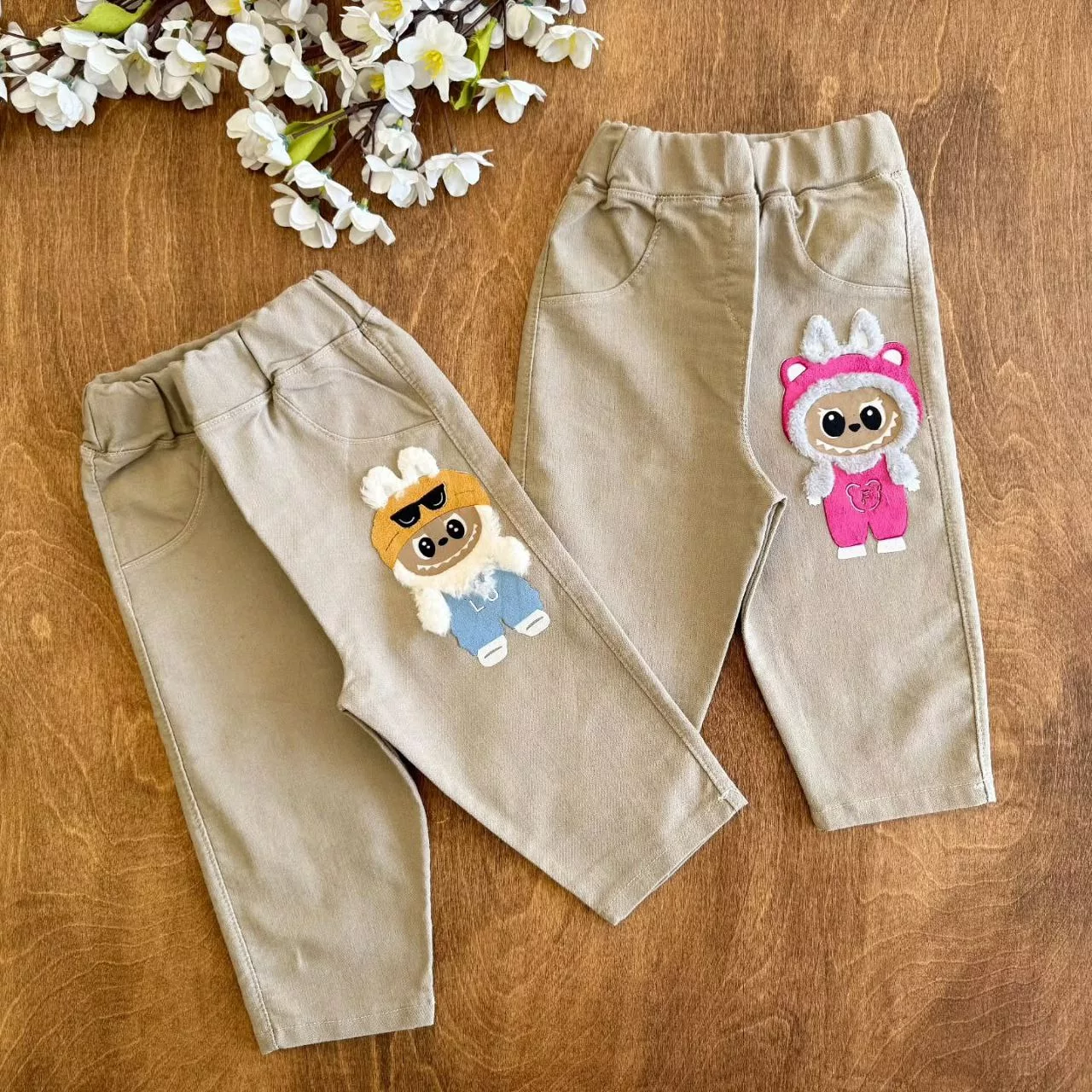 شلوار لی طرح لبوبو پشمالو کرم سایز ۴۰ تا ۵۵ کد ۵۲۲۶