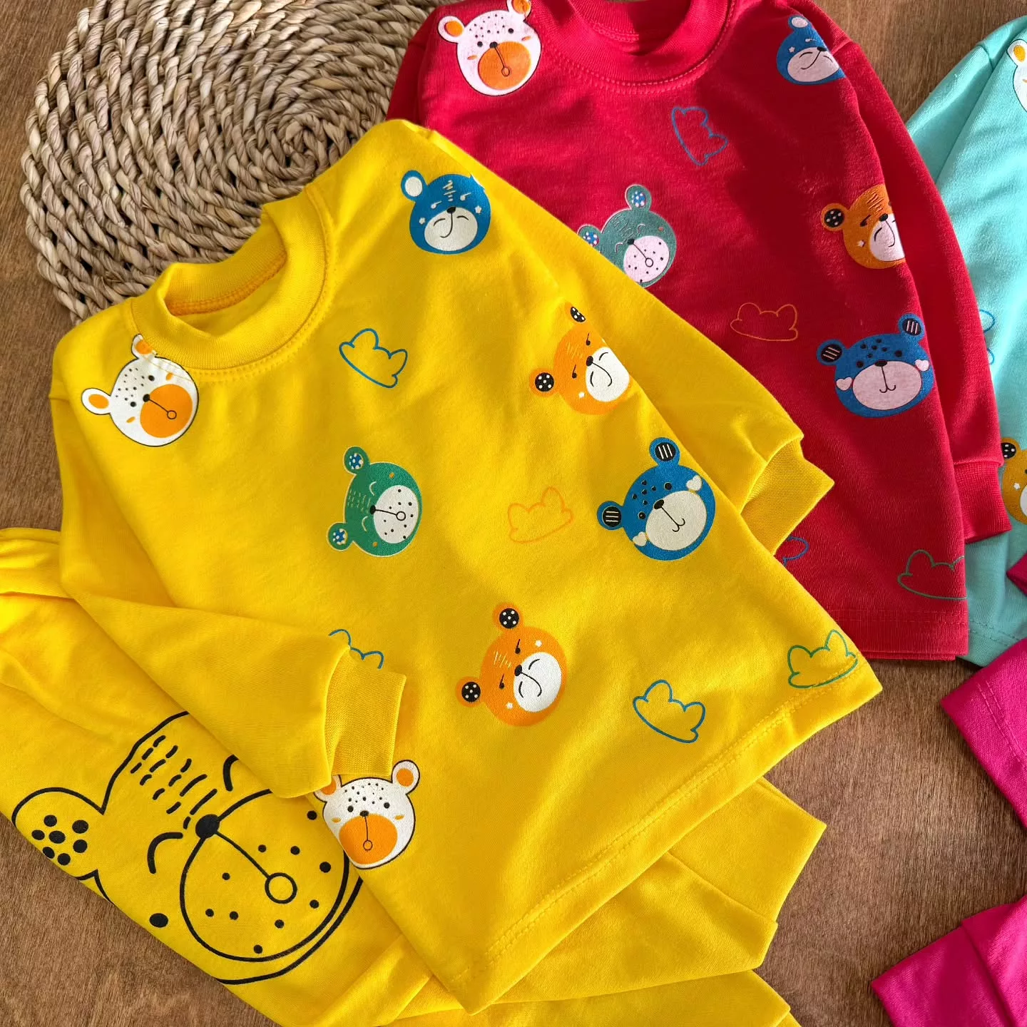 بلوز شلوار کله خرس رنگارنگ (پررنگ) سایز ۴ تا ۶ کد ۴۸۲۳