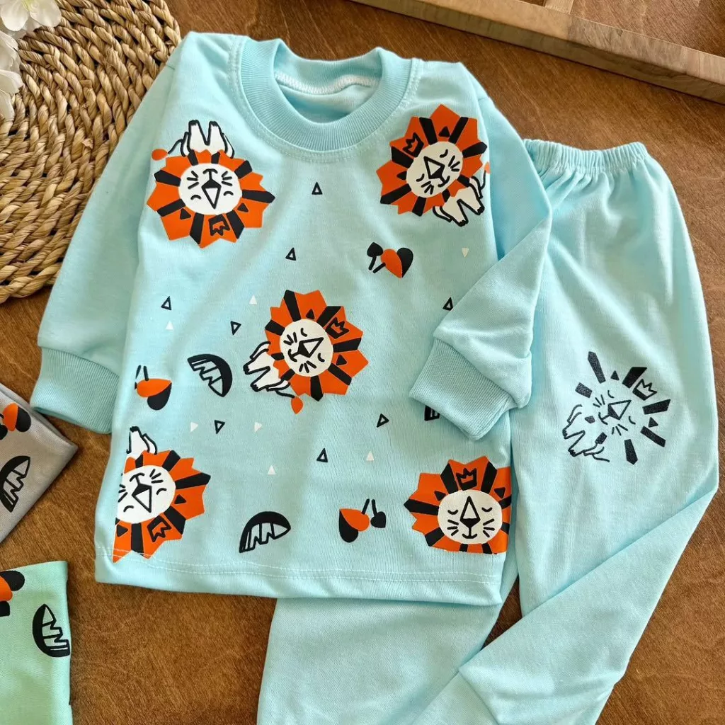 بلوز شلوار طرح شیر سایز ۴ تا ۶ کد ۵۲۸۹