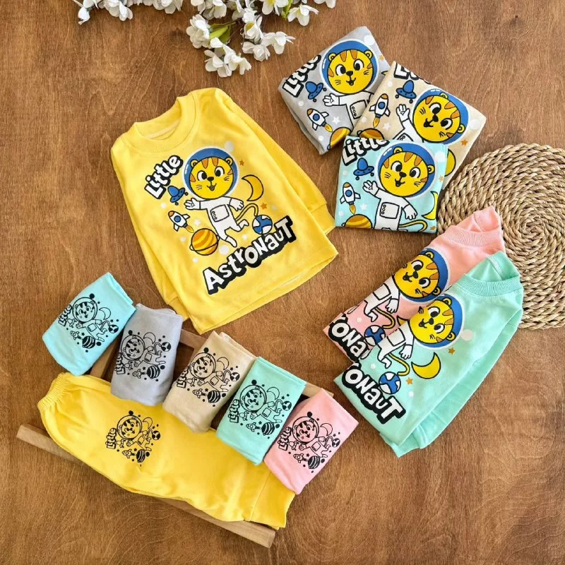 بلوز شلوار فضانورد کوچولو سایز ۴ تا ۶ کد ۵۲۳۳