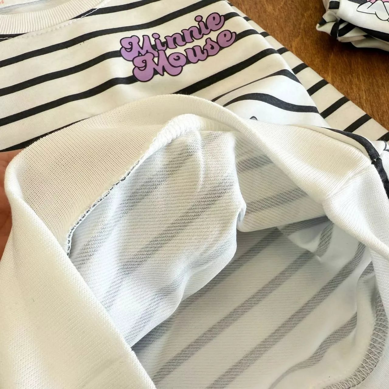 بلوز شلوار راه راه مینی موس سایز ۳۵ تا ۴۵ کد ۵۲۴۴