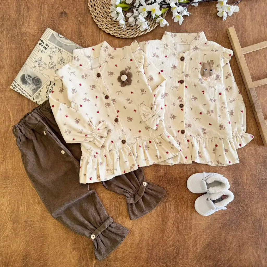 مانتو شلوار مخمل کبریتی طرح گل ریز کد ۵۳۲۹