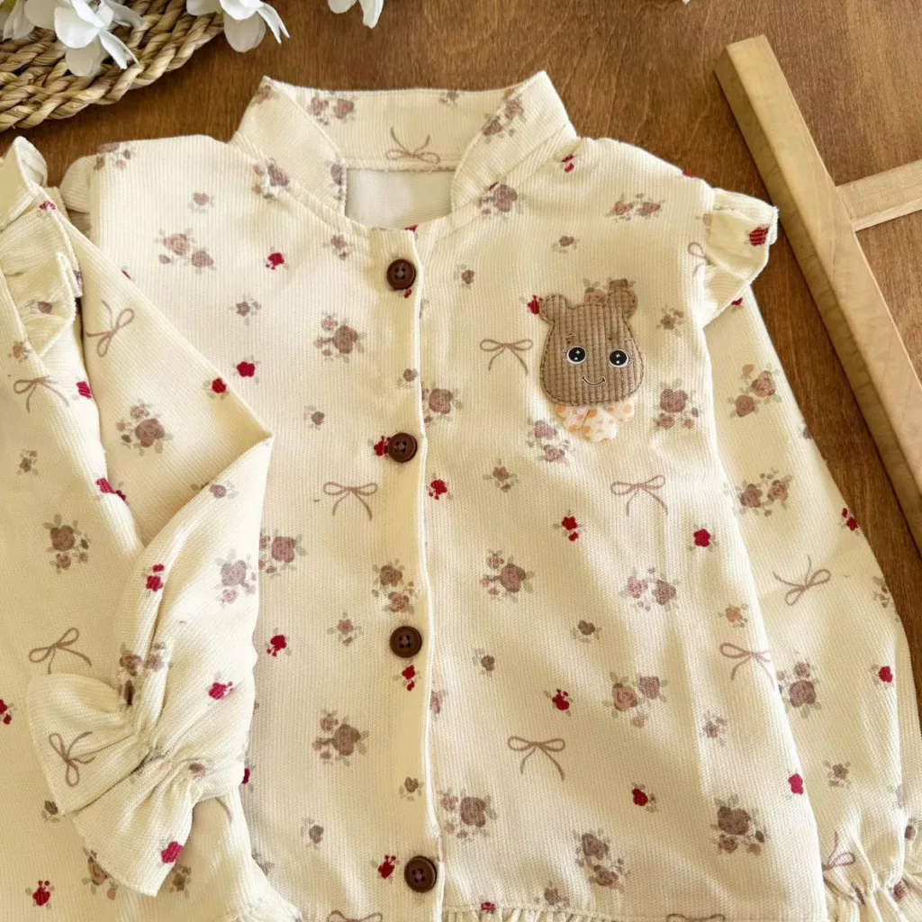 مانتو شلوار مخمل کبریتی طرح گل ریز کد ۵۳۲۹