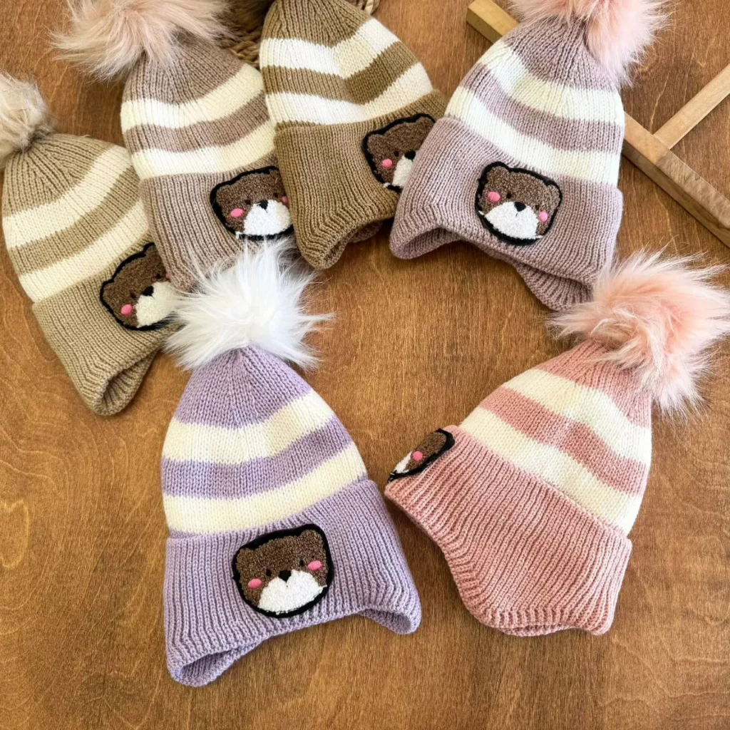 کلاه تک خزدار راه راه گوش دار خرس کد ۵۳۵۲