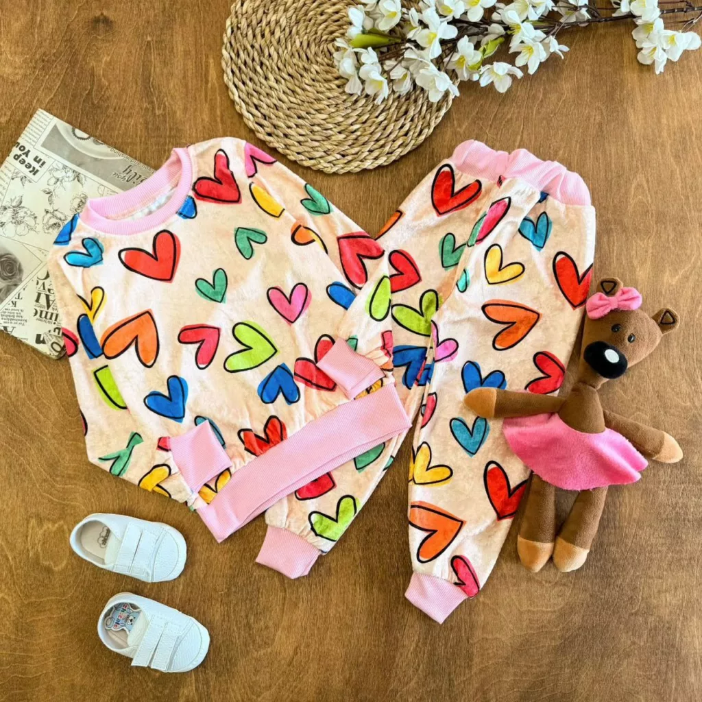 بلوز شلوار مخمل قلب های رنگی سایز ۴۰ تا ۶۰ کد ۵۳۵۶