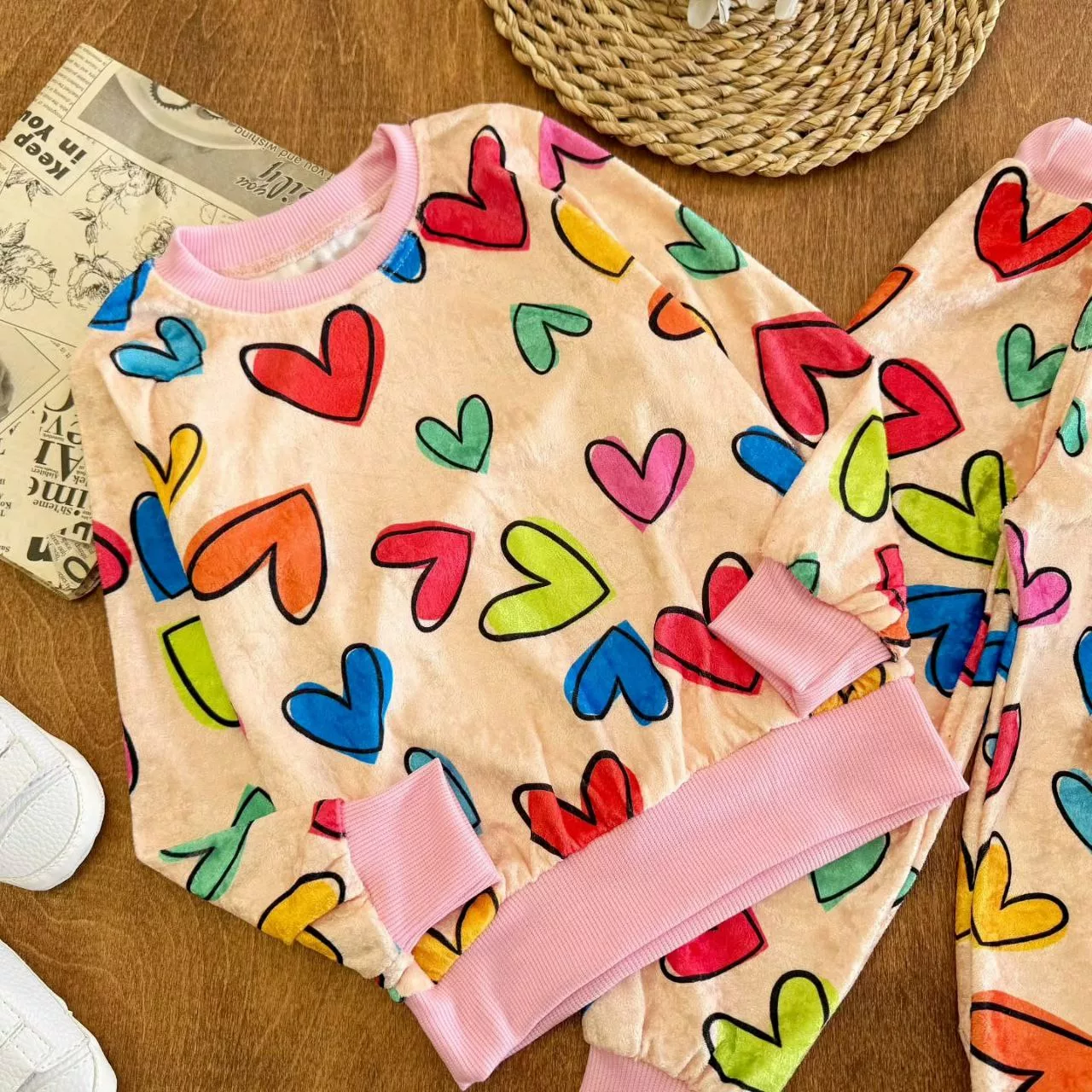 بلوز شلوار مخمل قلب های رنگی سایز ۴۰ تا ۶۰ کد ۵۳۵۶