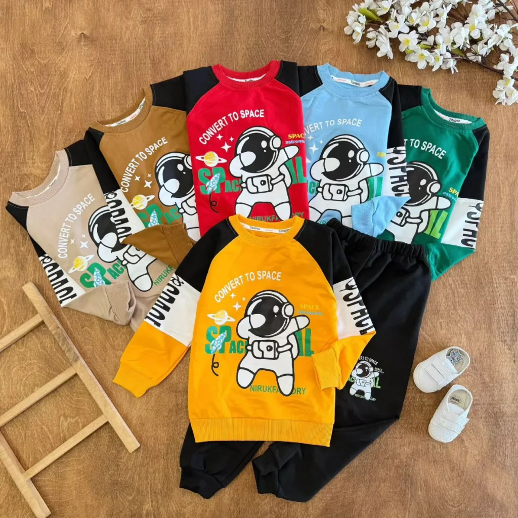 بلوز شلوار فضانورد convert to space سایز ۴۵،۵۰ کد ۵۳۶۴