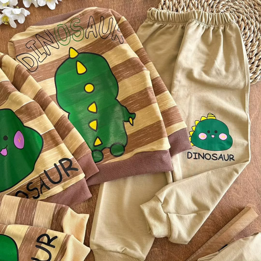 بلوز شلوار راه راه دایناسور سایز ۳۵ تا ۵۰ کد ۵۳۷۰