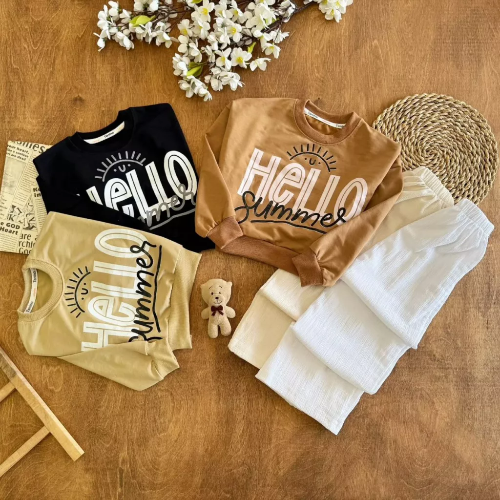 کراپ شلوار طرح Hello سایز ۴۵،۵۰ کد ۵۳۷۳