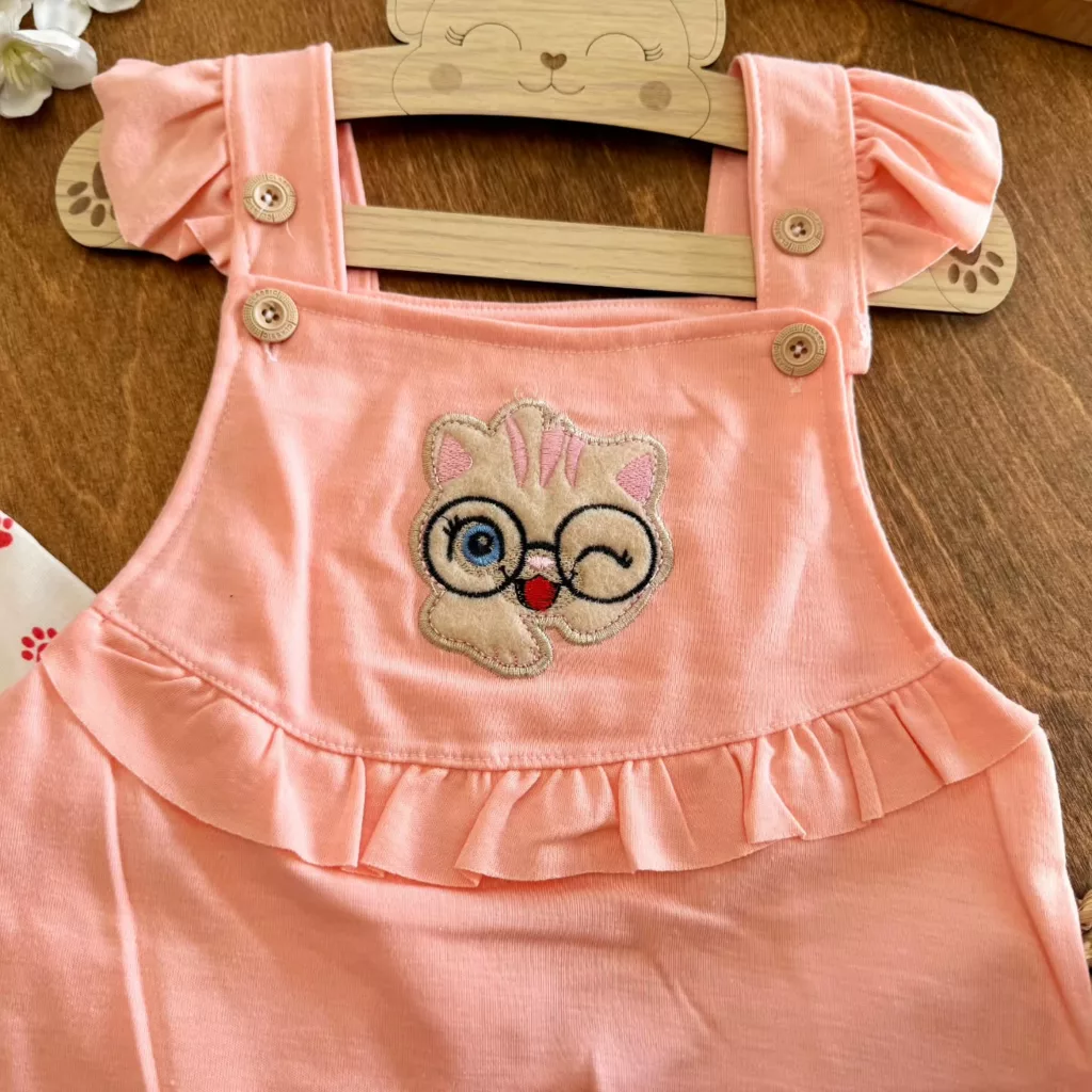 پیشبندی گربه عینکی چین دار کد 3975