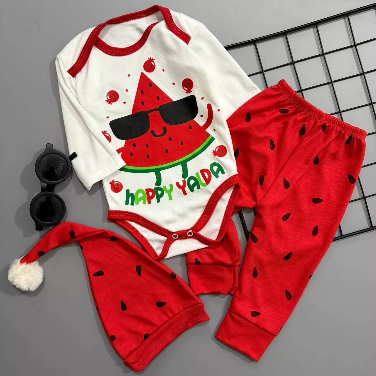 سه تکه بادی شلوار یلدایی هندوانه عینکی کد ۵۴۶۱