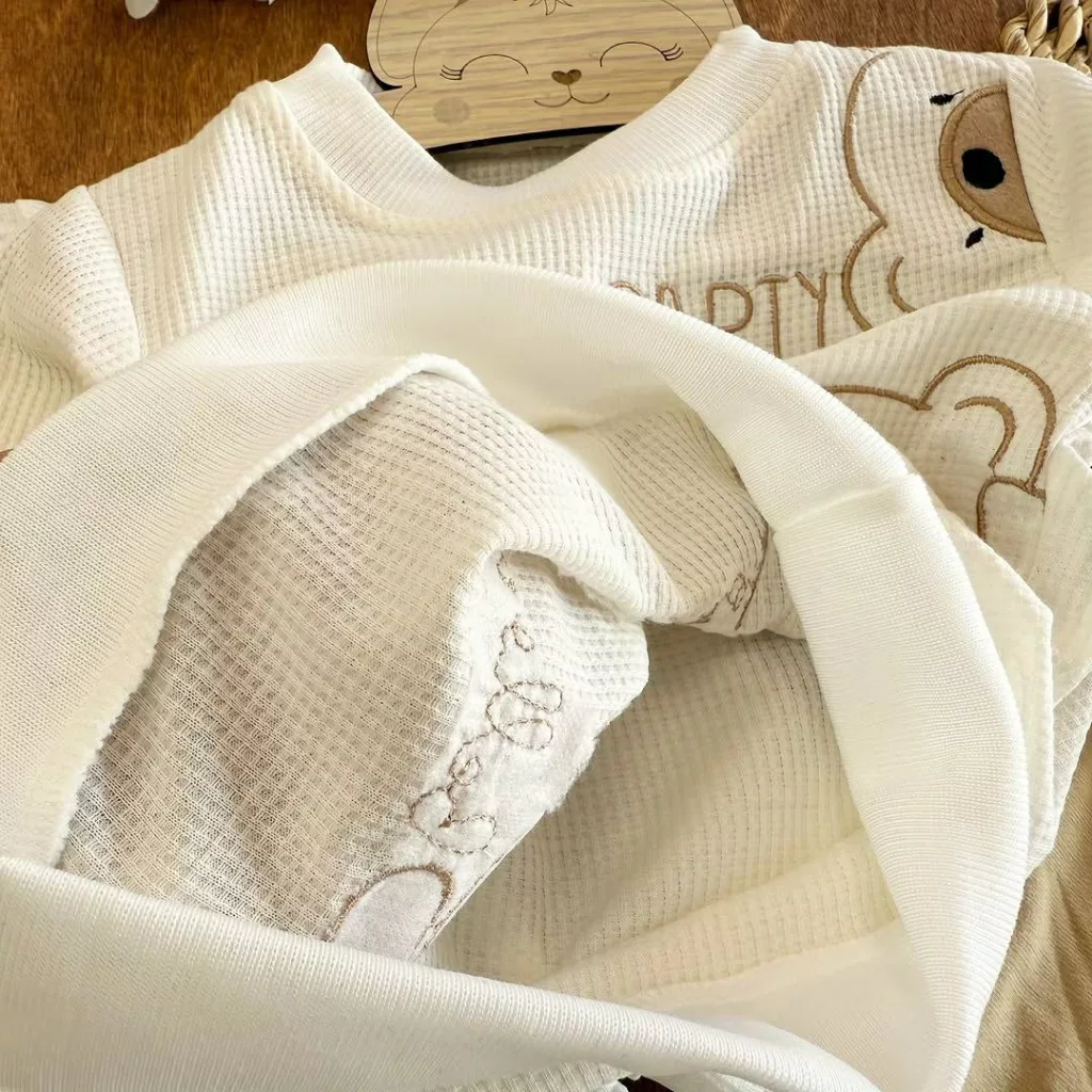 بلوز شلوار بیسکویتی lets party سایز ۳۵ تا ۴۵ کد ۵۳۹۰