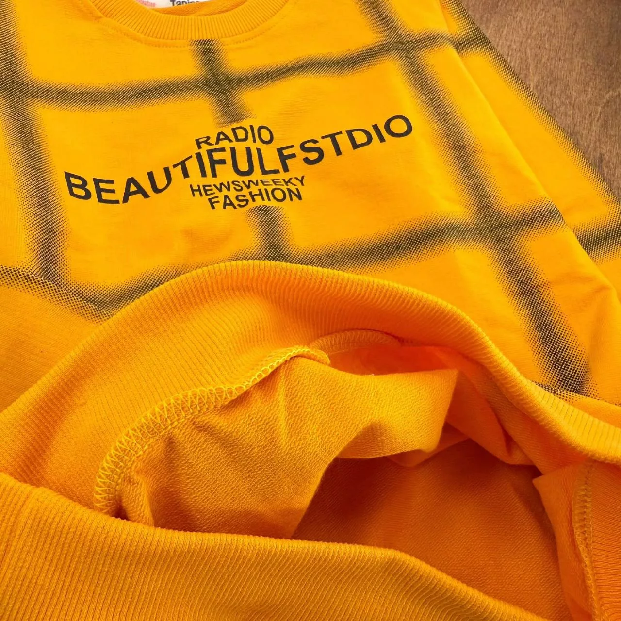 بلوز تک طرح مربع Radio سایز ۵۰،۵۵ کد ۵۳۹۵