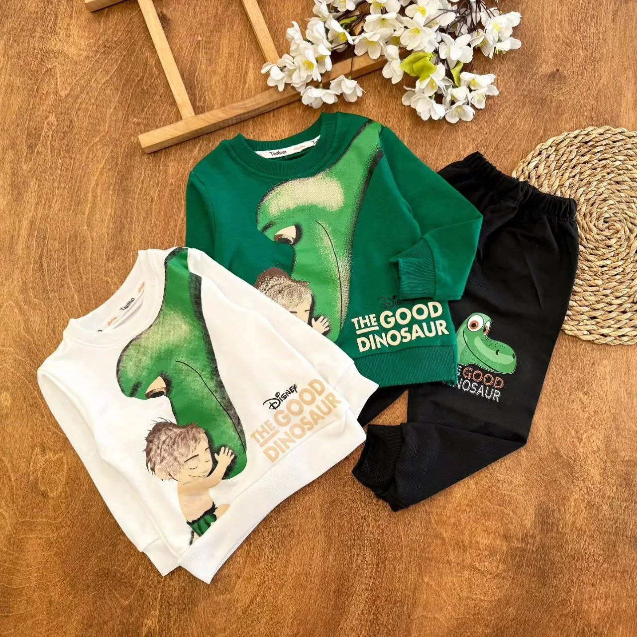 بلوز شلوار دایناسور خوب و پسرک good سایز ۳۵ تا ۴۵ کد ۵۴۰۱