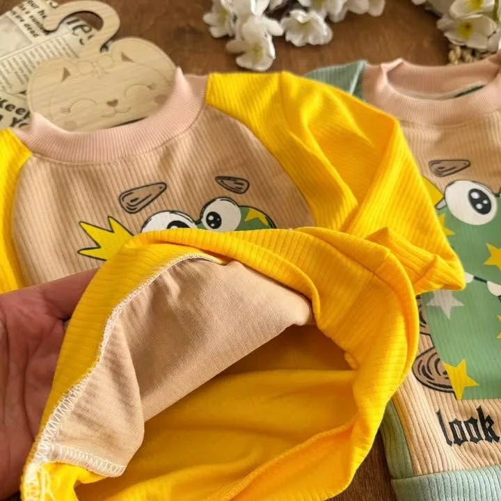 بلوز شلوار کبریتی دایناسور و ستاره سایز ۳۵،۴۰ کد ۵۴۱۳