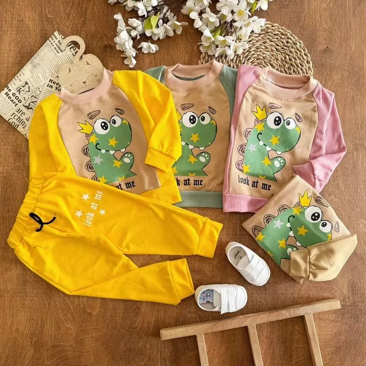 بلوز شلوار کبریتی دایناسور و ستاره سایز ۳۵،۴۰ کد ۵۴۱۳