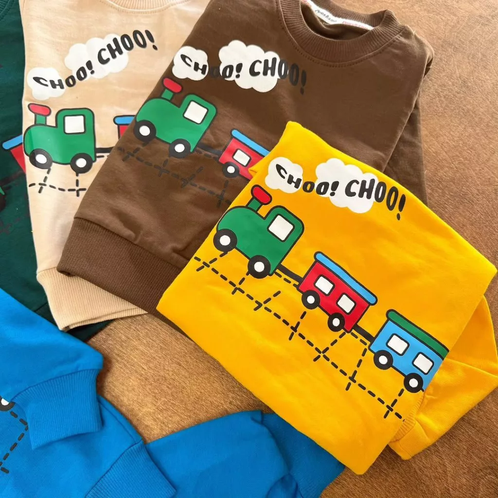 بلوز شلوار طرح قطار سایز ۳۵ تا ۴۵ کد ۵۴۲۵