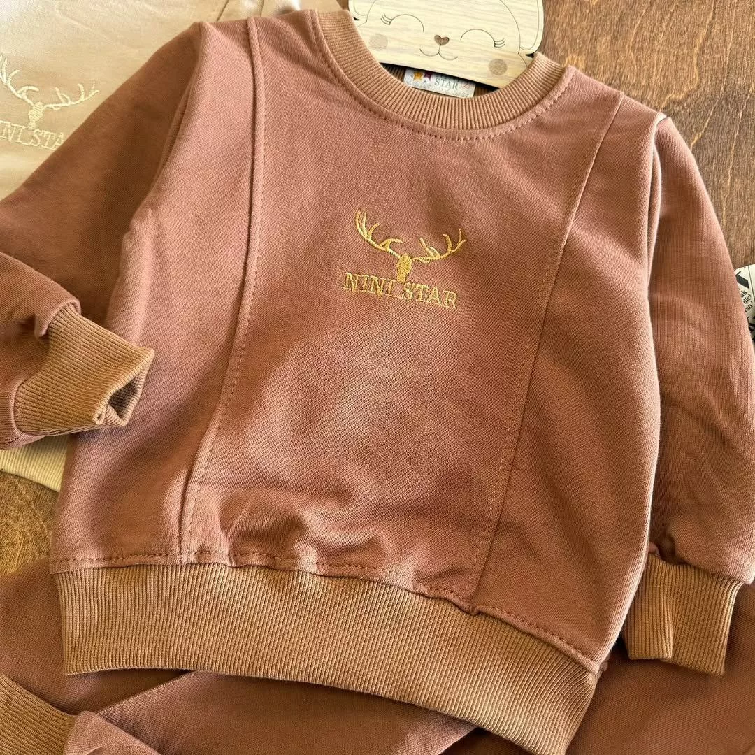 بلوز شلوار گوزن گلدوزی ns سایز ۳۵ تا ۴۵ کد ۵۴۳۸