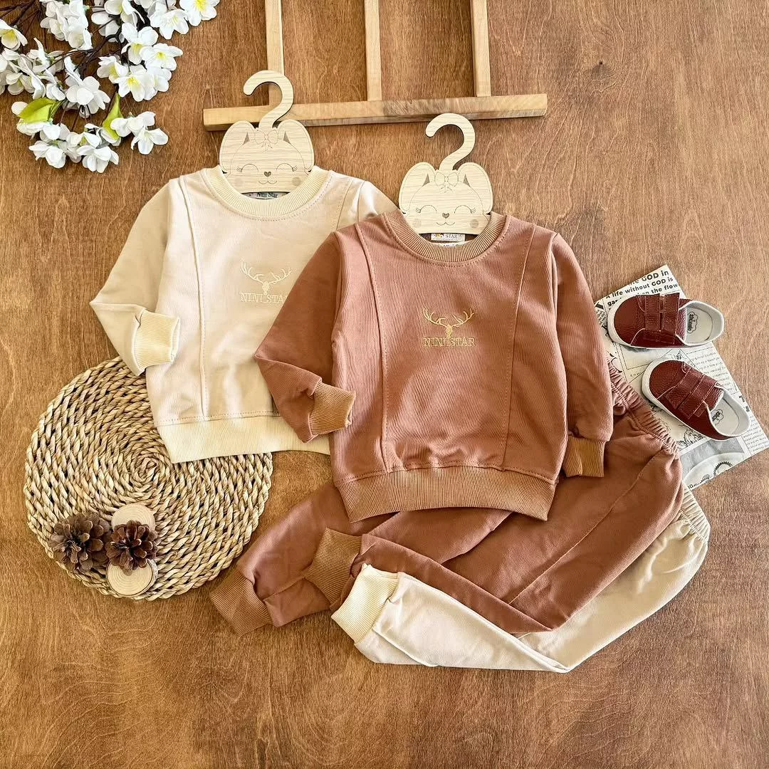 بلوز شلوار گوزن گلدوزی ns سایز ۳۵ تا ۴۵ کد ۵۴۳۸