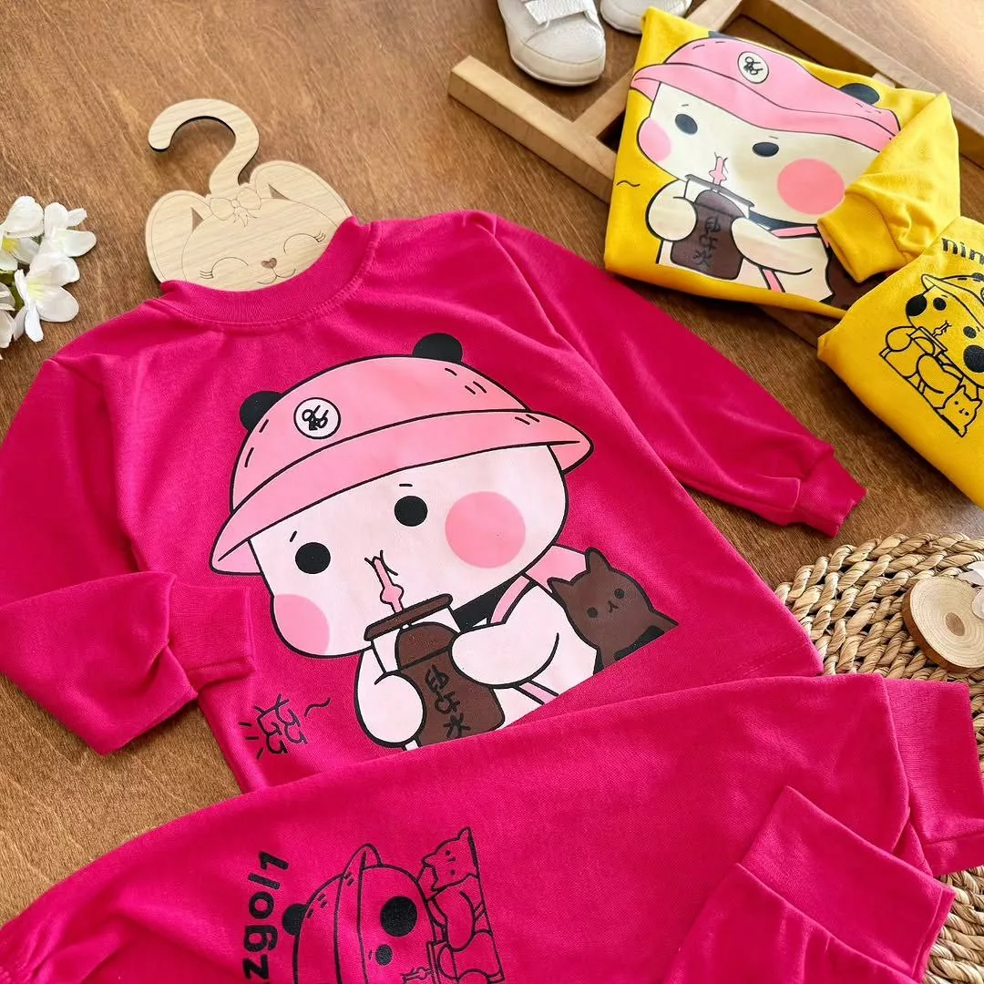 بلوز شلوار خرس نوشیدنی لپ قرمزی سایز ۴ تا ۶ کد ۵۴۴۴