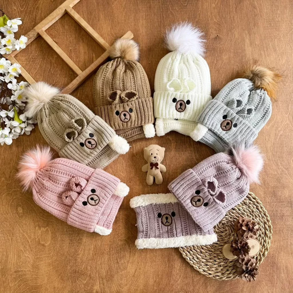 کلاه و شال گردنی گوش دار بافتنی کد ۵۴۷۱