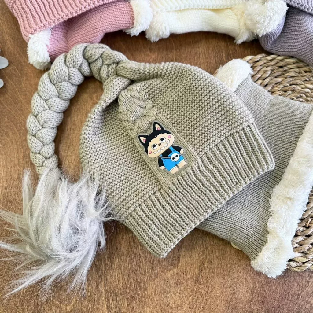 کلاه و شال گردنی گیسو بلند لبوبو کد ۵۴۷۵