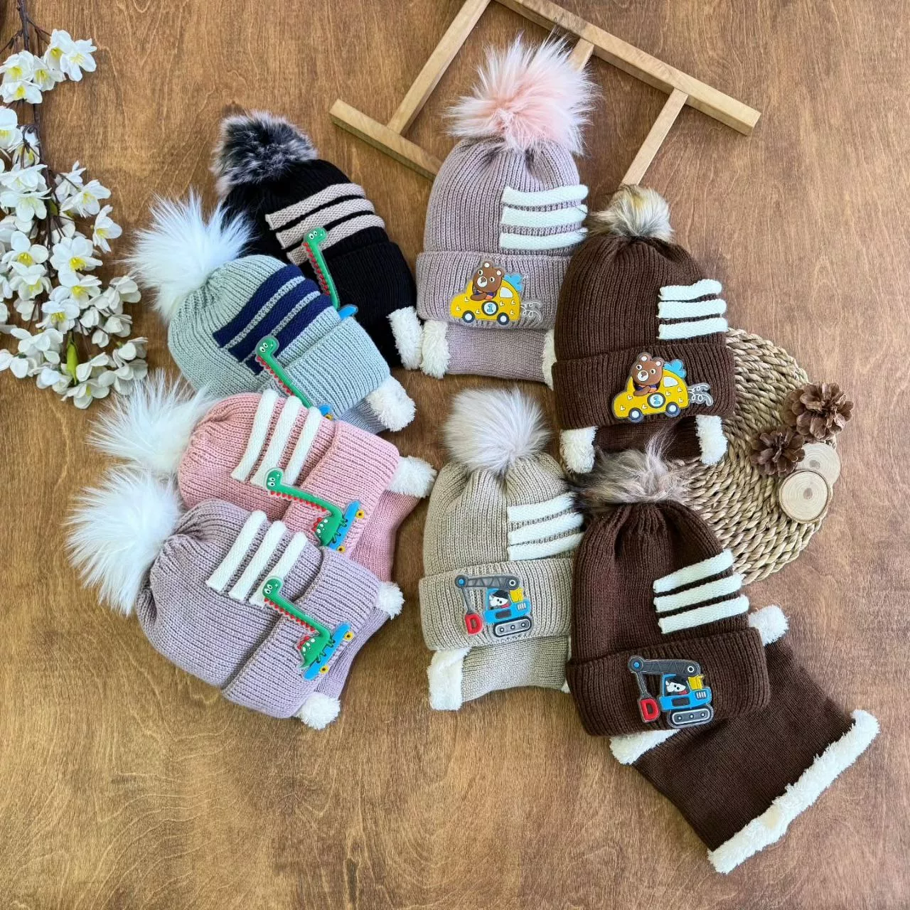 کلاه و شال گردنی سه خط استیکری کد ۵۴۷۹