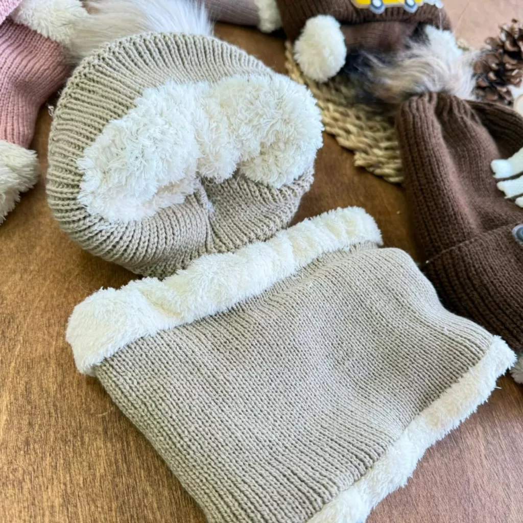 کلاه و شال گردنی سه خط استیکری کد ۵۴۷۹