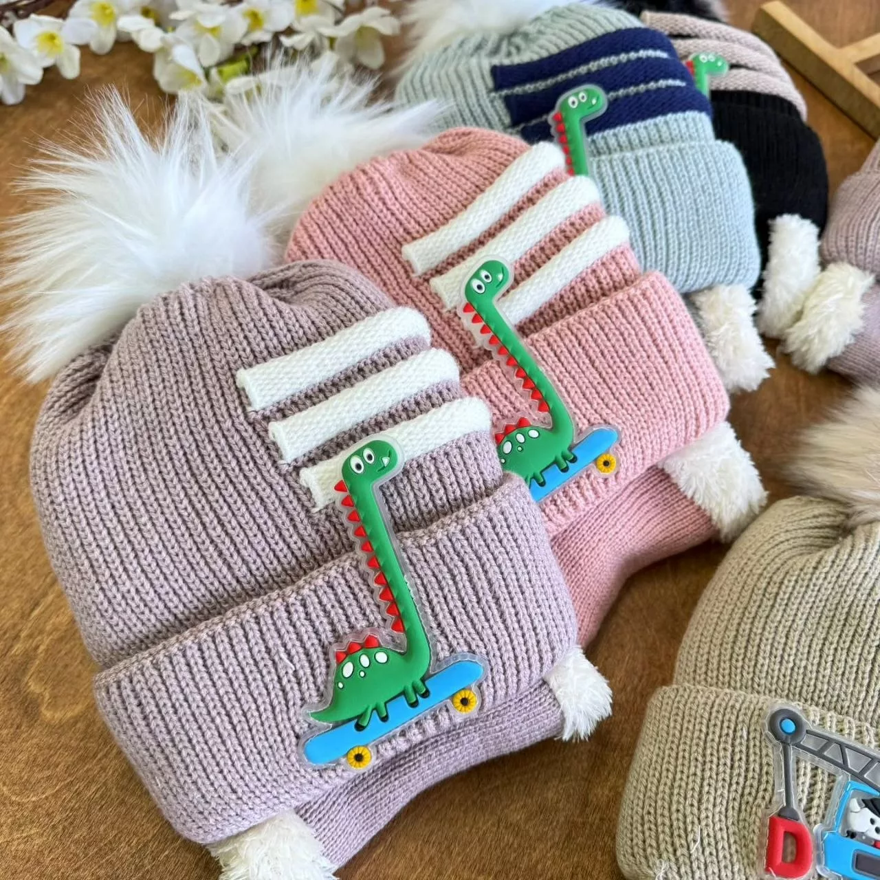 کلاه و شال گردنی سه خط استیکری کد ۵۴۷۹