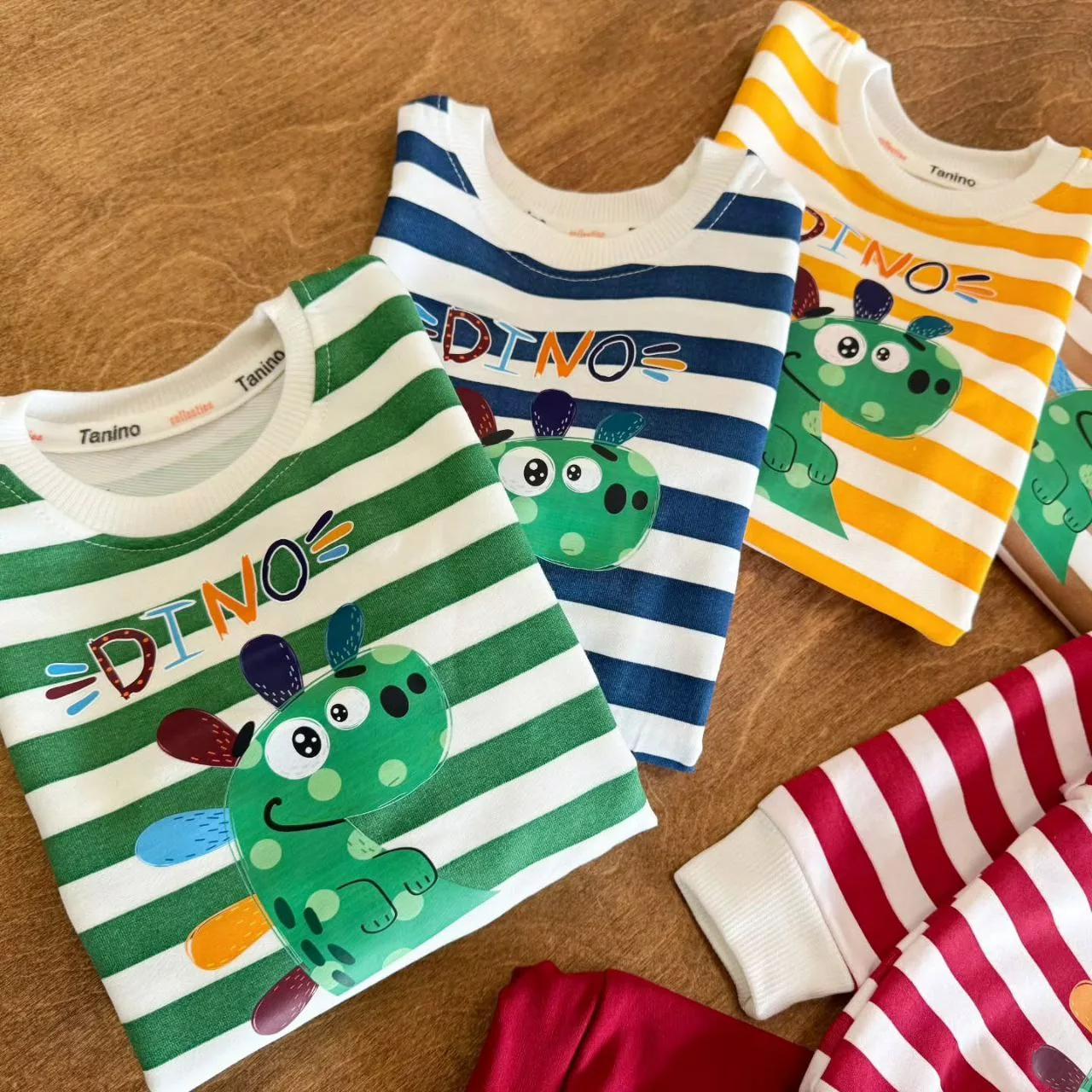 سایز ۴۵: قد بلوز ۴۴ پهنا ۳۳ قد شلوار ۶۲ فاق ۲۲