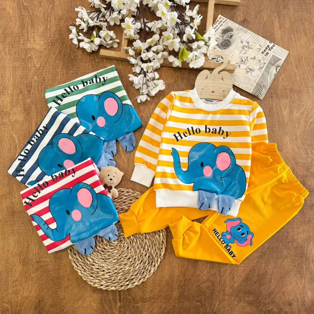 بلوز شلوار راه راه فیل پادار سایز ۳۵ تا ۴۵ کد ۵۴۹۱