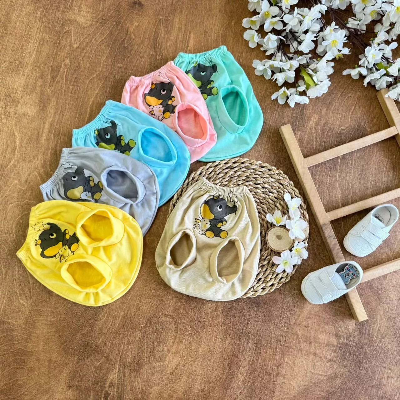 شورت عینکی سایز ۴ تا ۶ کد ۵۴۹۹