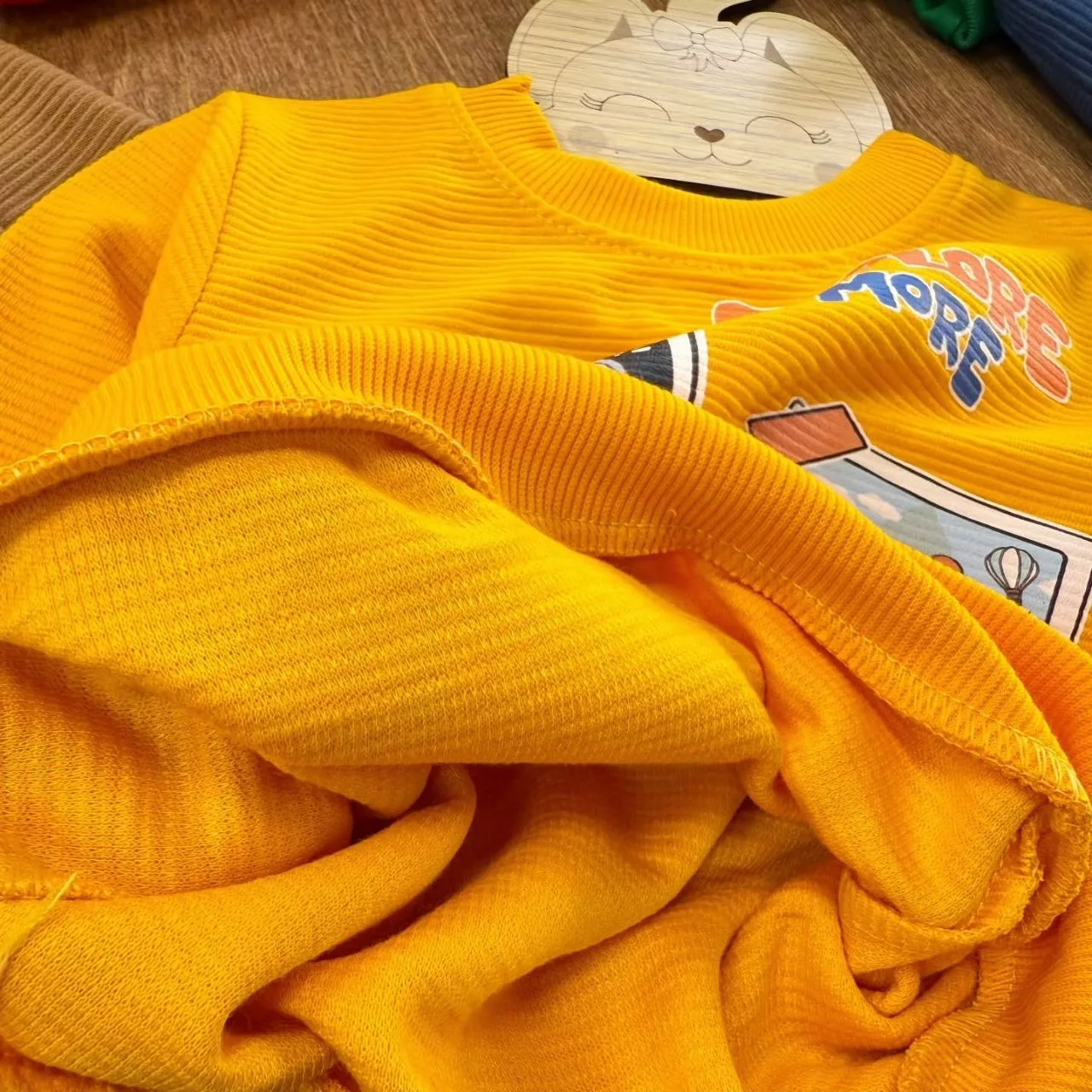 بلوز شلوار اتوبانی explore more سایز ۳۵،۴۰ کد ۵۵۷۷