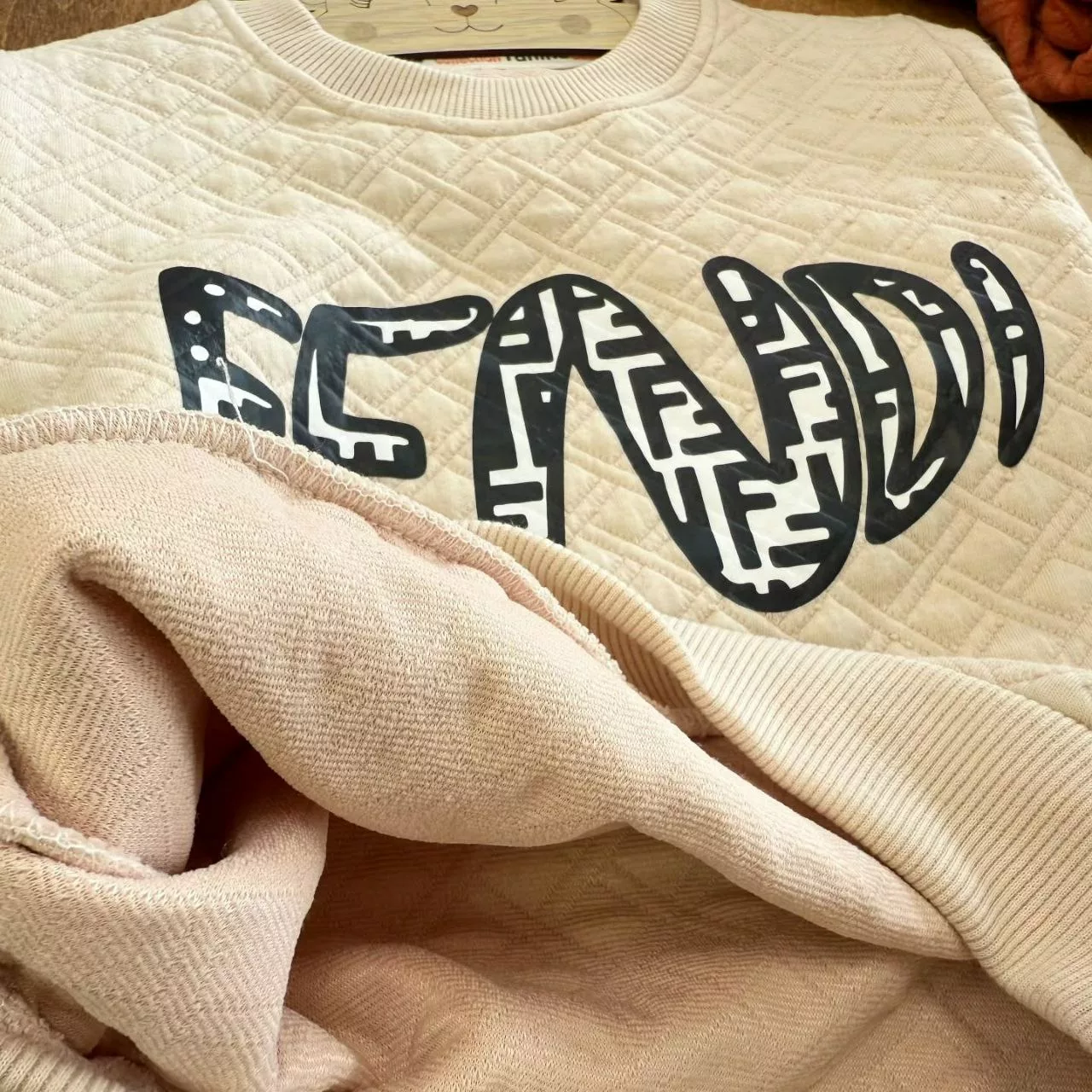 بلوز شلوار ژاکارد Fendi سایز ۴۰،۴۵ کد ۵۵۷۹