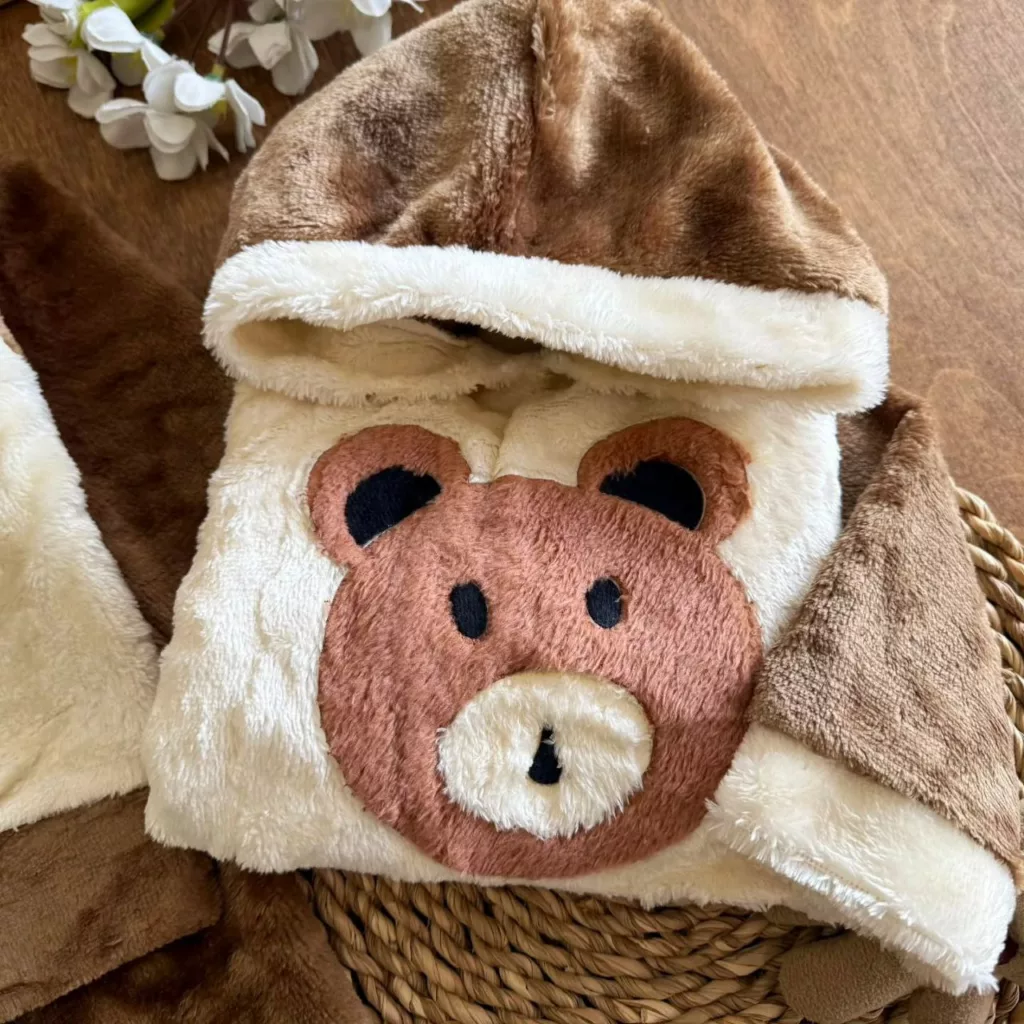 سایز ۴۰: قد هودی ۳۸ پهنا ۳۲ قد شلوار ۵۲ فاق ۲۱