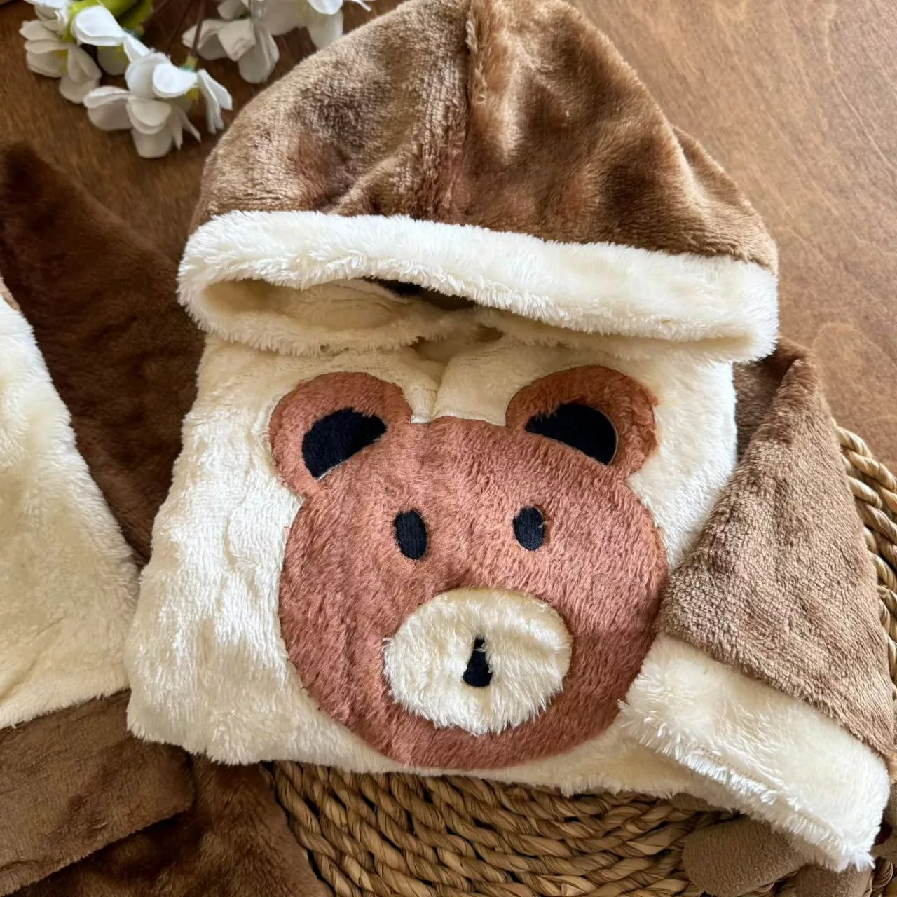 سایز ۴۰: قد هودی ۳۸ پهنا ۳۲ قد شلوار ۵۲ فاق ۲۱