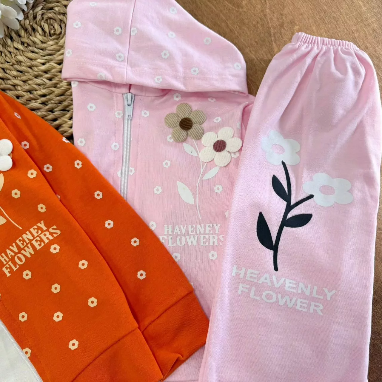 ست ۳ تکه سویشرت شلوار شکوفه سایز ۴۰،۴۵ کد ۵۶۰۵